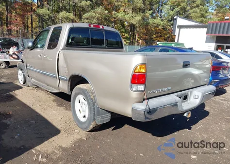 2002 Toyota Tundra Sr5 V8 z USA, uszkodzony, nr VIN 5TBRT34122S228996